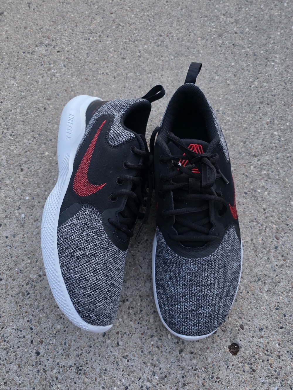 Nike Flex Experience Run 10 Sneaker Men Size 9.5